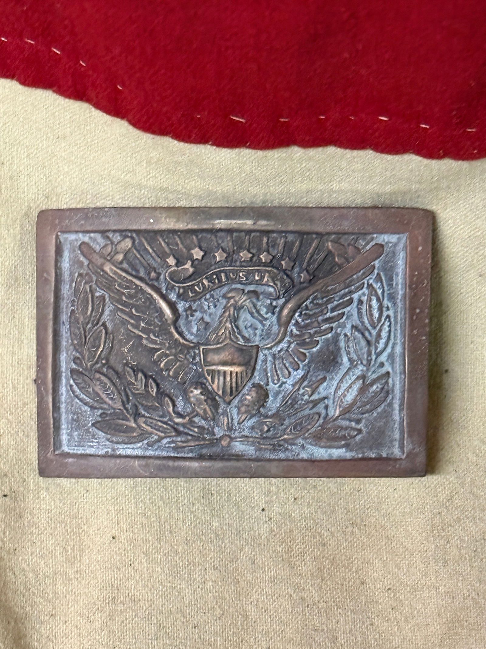 CIVIL WAR M1858 UNION CAVALRY OFFICER BELT PLATE BUCKLE: CIVIL WAR M1858 UNION CAVALRY OFFICER BELT PLATE BUCKLE. A RARE FIND. SHOWS GOOD WEAR AND USE WITH A BEAUTIFUL OVERALL PATINA. HAS A GREAT LOOK TO IT WITH AN ECELLENT OVERALL EYE APPEAL. PLEASE VIEW A