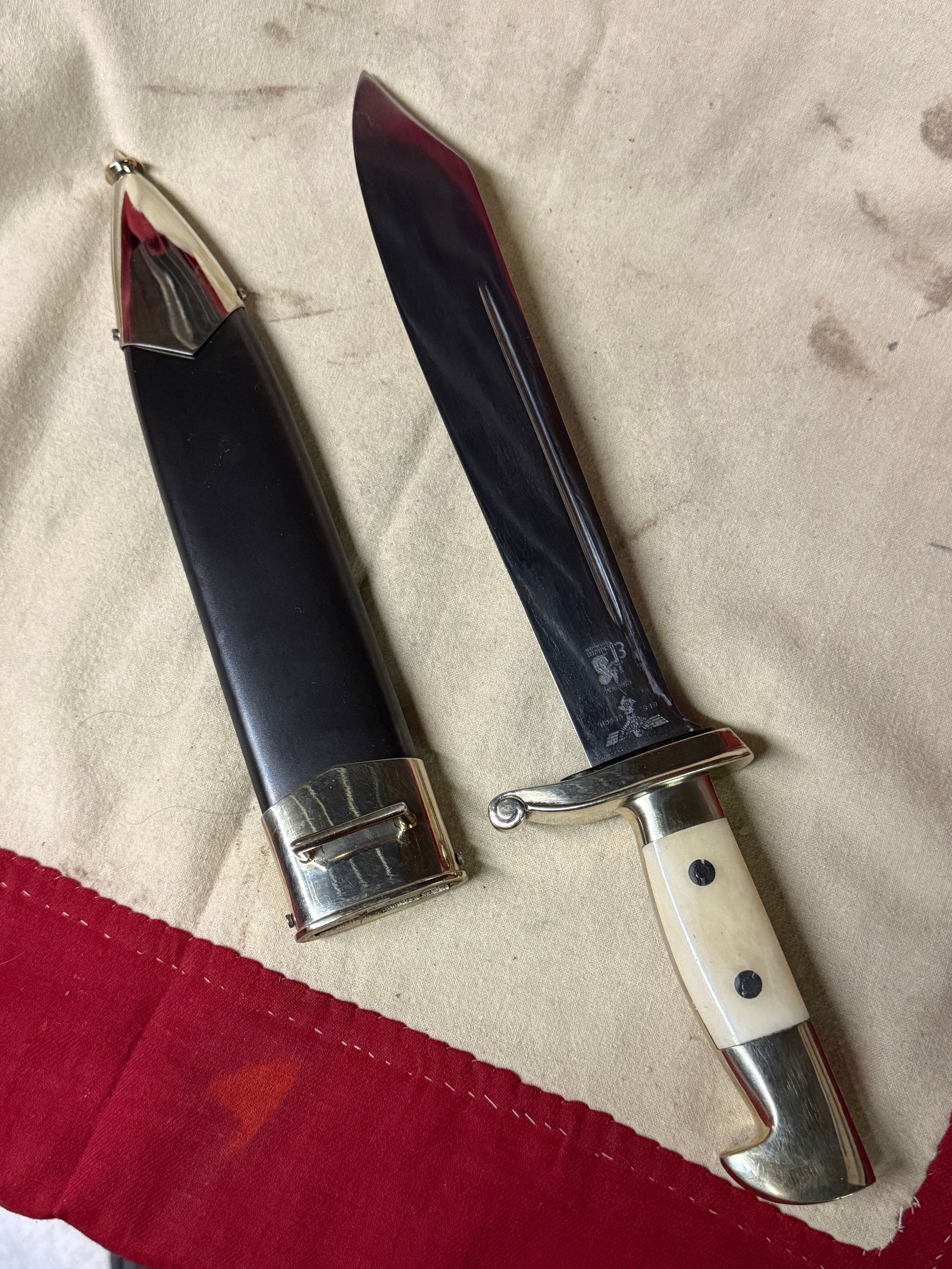 German WWII TeNo Technical Emergency Corps Enlisted Man’s Hewer by Eickhorn with Scabbard: German WWII TeNo Technical Emergency Corps Enlisted Man’s Hewer by Eickhorn with Scabbard. The Technical Emergency Corp was formed on September 30, 1919 to assist the German population during times