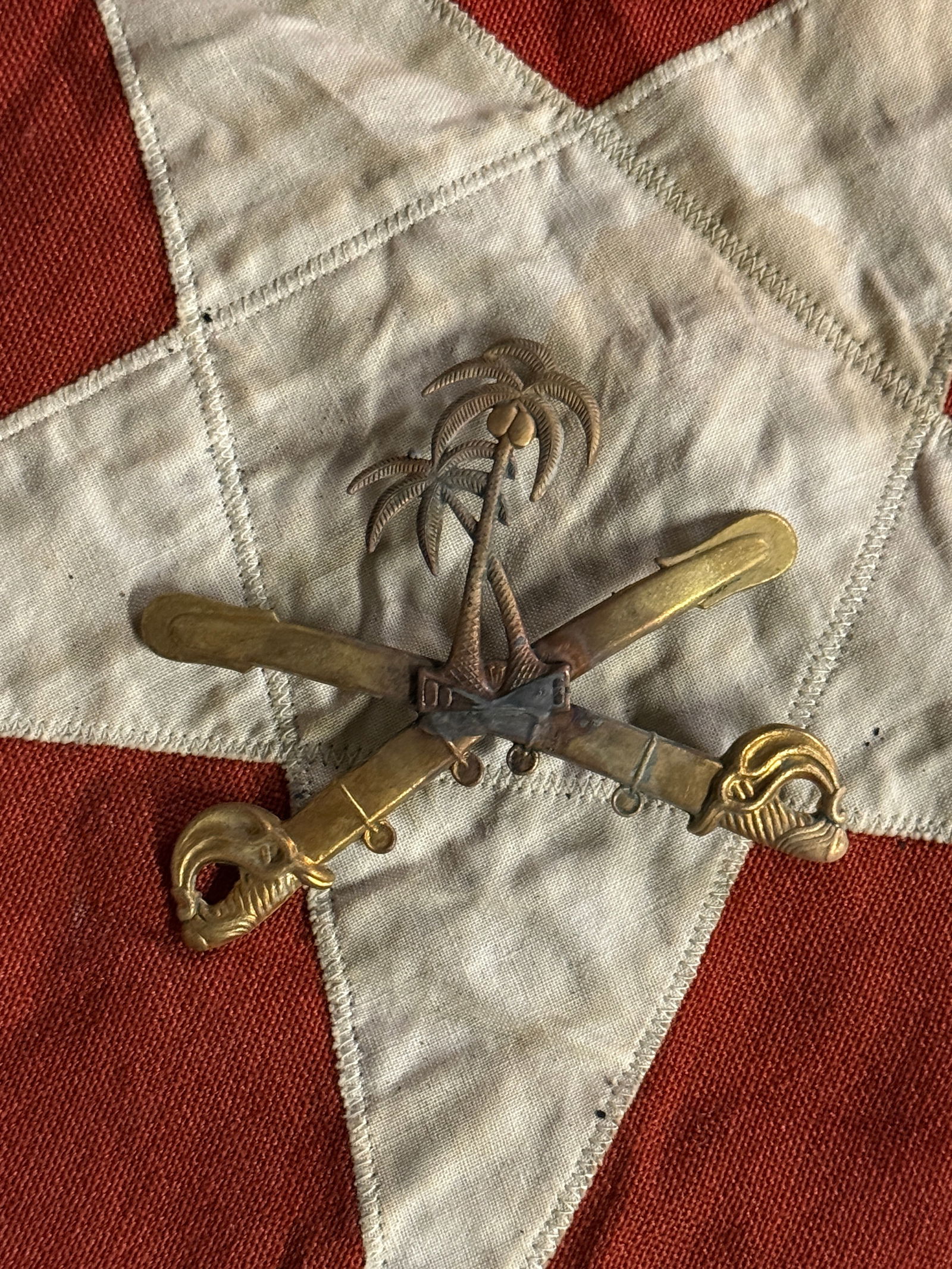 CIVIL WAR CONFEDERATE CSA FLORIDA STATE CAVALRY HEADGEAR BADGE INSIGNIA: CIVIL WAR CONFEDERATE CSA FLORIDA STATE CAVALRY HEADGEAR BADGE INSIGNIA. A VERY RARE FIND. SHOWS GOOD WEAR AND USE WITH A BEAUTIFUL OVERALL PATINA. PLEASE VIEW ALL DETAILED PICTURES. A RARE FIND.