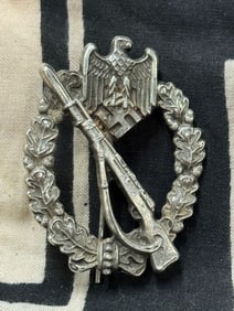 WW2 GERMAN INFANTRY ASSAULT BADGE IN SILVER BY RZM 01/23
