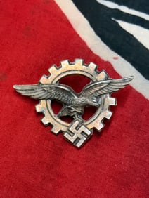 SCARCE WW2 GERMAN LUFTWAFFE CIVILIAN TECHNICIAN'S BADGE