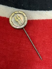 SCARCE WW2 GERMAN WAFFEN SS TUNIC STICKPIN