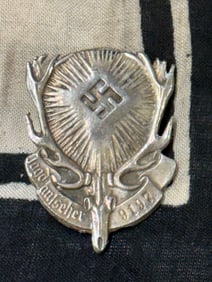 WW2 GERMAN HUNTING ASSOCIATION BADGE BY RZM