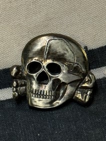 SCARCE WW2 GERMAN TOTENKOPF SS SKULL CAP BADGE INSIGNIA