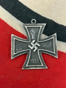 RARE WW2 GERMAN IRON CROSS MEDAL - MISSING RIBBON - LARGER SIZED CROSS