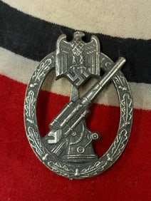 WW2 GermaN Army flak badge – ‘Pillow crimp’ Vienna design