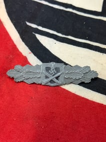 WW2 GERMAN CLOSE COMBAT CLASP IN SILVER