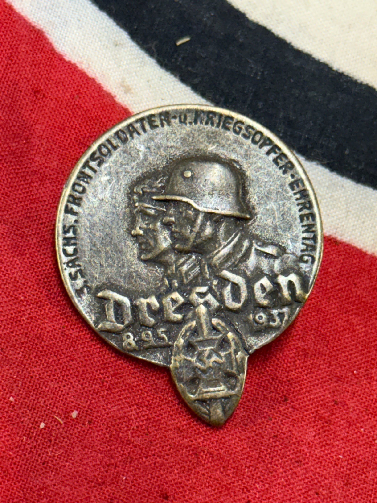 WW2 German Honor Badge "3rd Saxon Front Soldiers and Victims of War, Dresden 1937": WW2 German Honor Badge "3rd Saxon Front Soldiers and Victims of War, Dresden 1937". A very rare example. Shows good wear and use with a beautiful overall patina. Screw back construction. Please view a