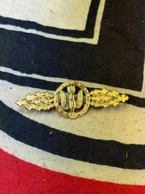 WW2 GERMAN LUFTWAFFE BOMBER CLASP IN GOLD BY F&BL
