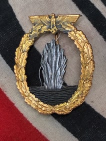 RARE WW2 GERMAN MINE SWEEPER WAR BADGE IN TWO TONE