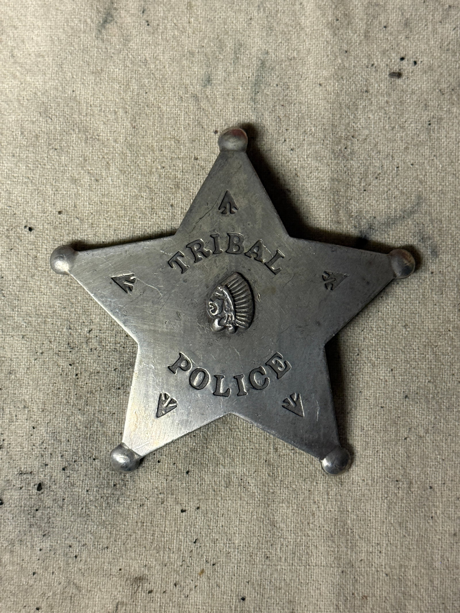 1800'S TRIBAL POLICE INDIAN BADGE: 1800'S TRIBAL POLICE INDIAN BADGE. A RARE EXAMPLE. IT IS IN MINT OVERALL SHAPE AND CONDITION WITH A BEAUTIFUL OVERALL PATINA. HAS A GREAT LOOK TO IT WITH AN EXCELLENT OVERALL EYE APPEAL. PLEASE VIEW A