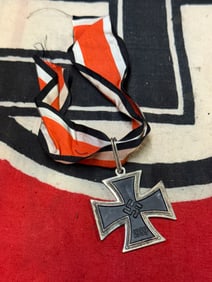 A GERMAN WWII WEHRMACHT IRON CROSS, 2ND CLASS 1939 W RIBBON