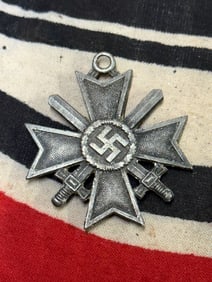 WW2 German War Merit Cross witht swords 2nd Class / Kriegsverdienstkreuz (KVK)