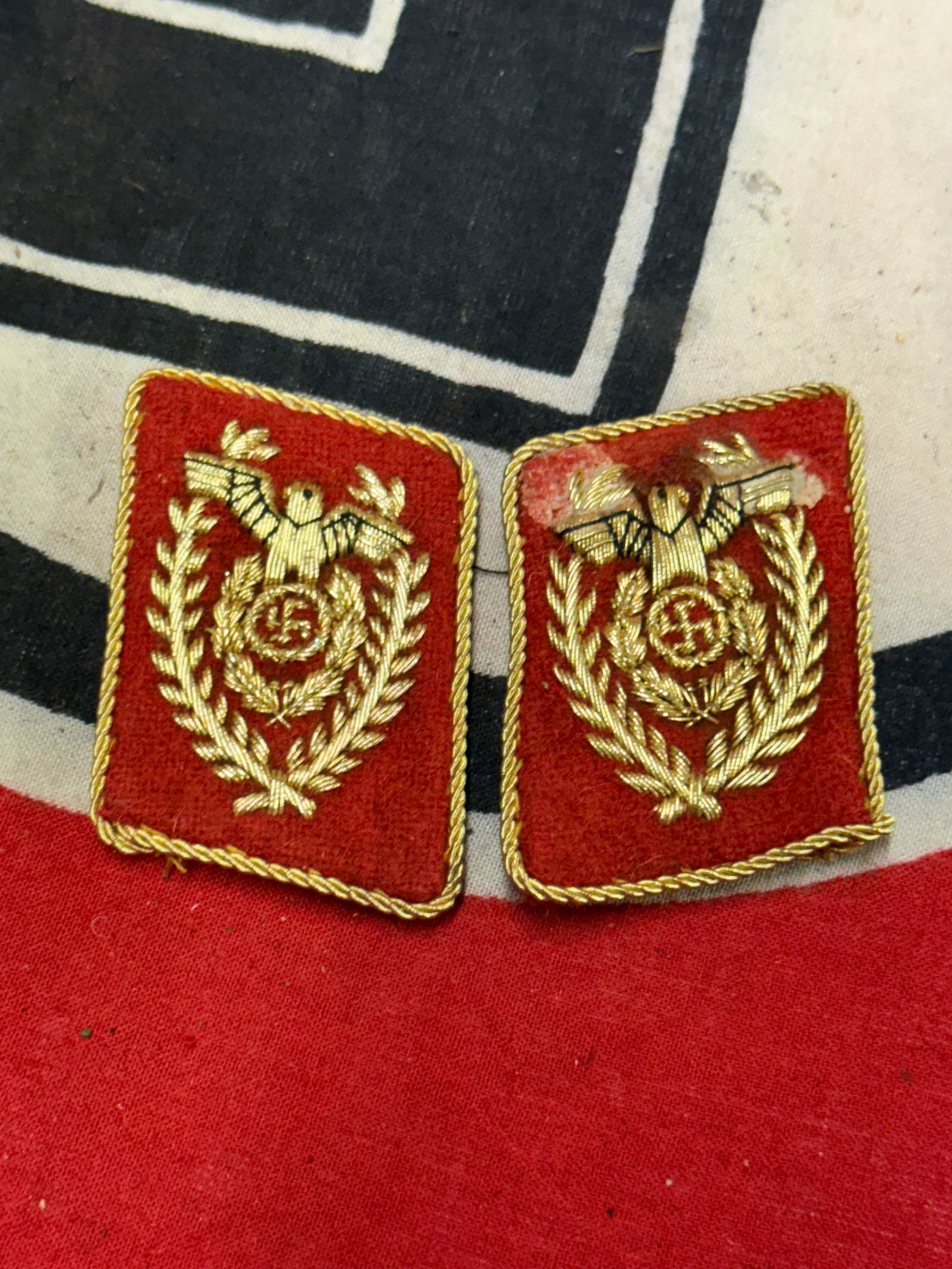 Matched Set Of WW2 German NSDAP Reichsleiter Collar Tabs 1939: Matched Set Of WW2 German NSDAP Reichsleiter Collar Tabs 1939. Reichsleiter was the second-highest political rank of the NSDAP, next only to the office of Führer. A rare example.