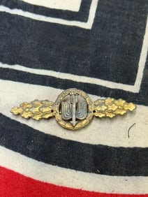 WW2 German Luftwaffe Pilots Long Range Day Fighter Clasp - Gold