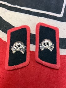 WWII GERMAN WAFFEN SS PANZER UNIFORM PAIR OF COLLAR TABS