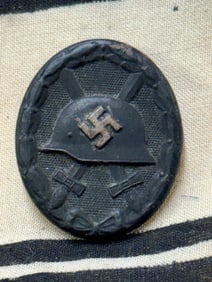 SCARCE WW2 GERMAN WOUND BADGE IN BLACK