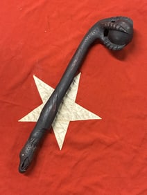 1800'S NATIVE AMERICAN INDIAN EAGLE HEAD WITH CLAW HOLDING BALL WAR CLUB