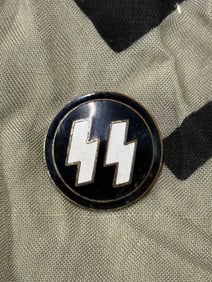 RARE WW2 GERMAN WAFFEN SS LAPEL ENAMELED PIN BADGE BY RZM M1/4 GES. GESCH.