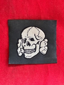 WW2 German SS M43 EM/NCO Overseas Cap Bevo Skull
