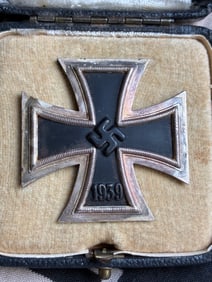 VET BRING BACK WW2 GERMAN 1939 IRON CROSS IN ORIGINAL CASE