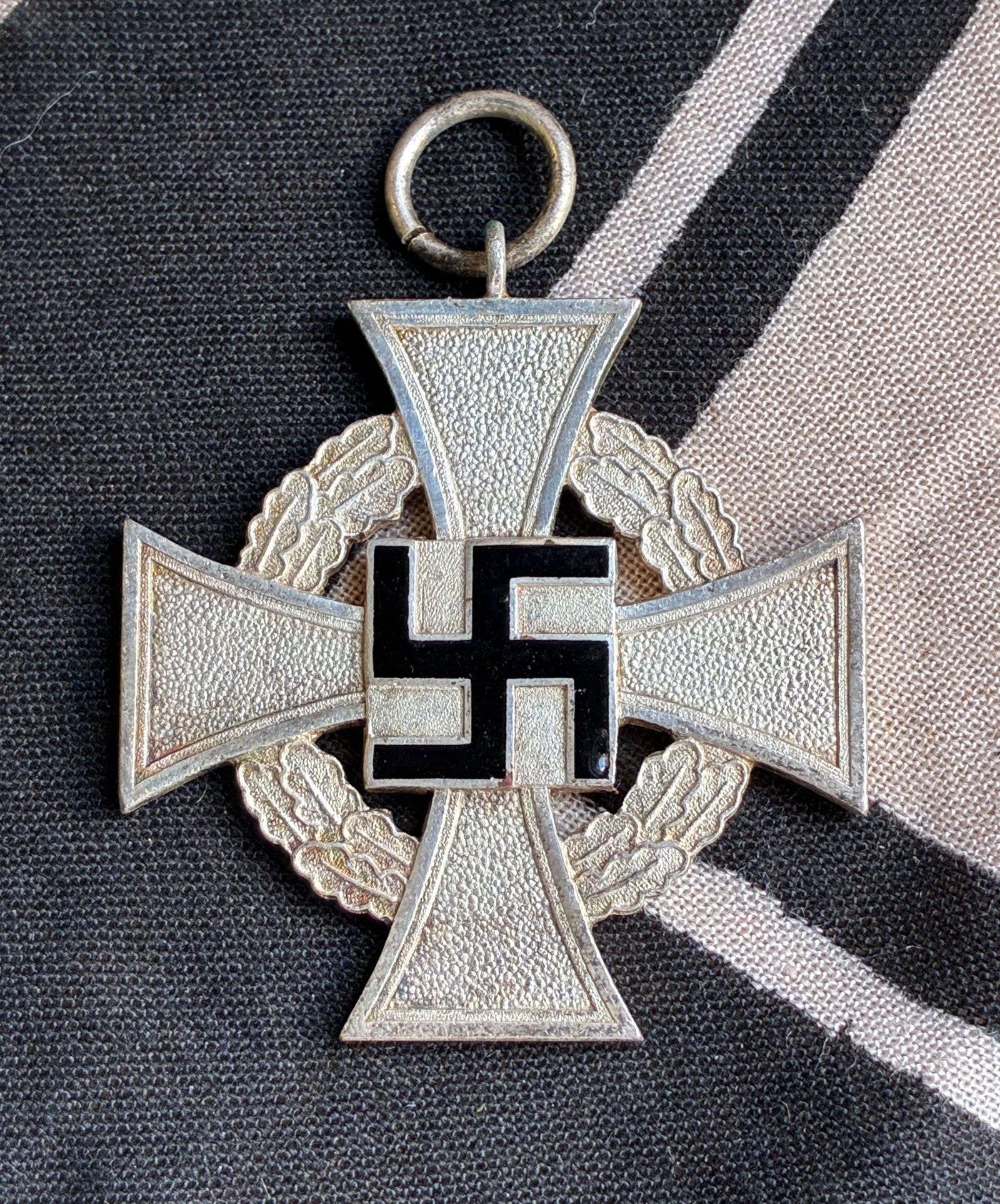 WW2 GERMAN 25 YEARS OF FAITHFUL SERVICES IN THE WEHRMACHT MEDAL AWARD WITH NO RIBBON