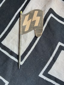 SCARCE WW2 GERMAN WAFFEN SS PAPER HAND FLAG MARKED RZM M5/43