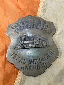 ANTIQUE 1800'S SPECIAL POLICE TEXAS AND PACIFIC RAILROAD BADGE