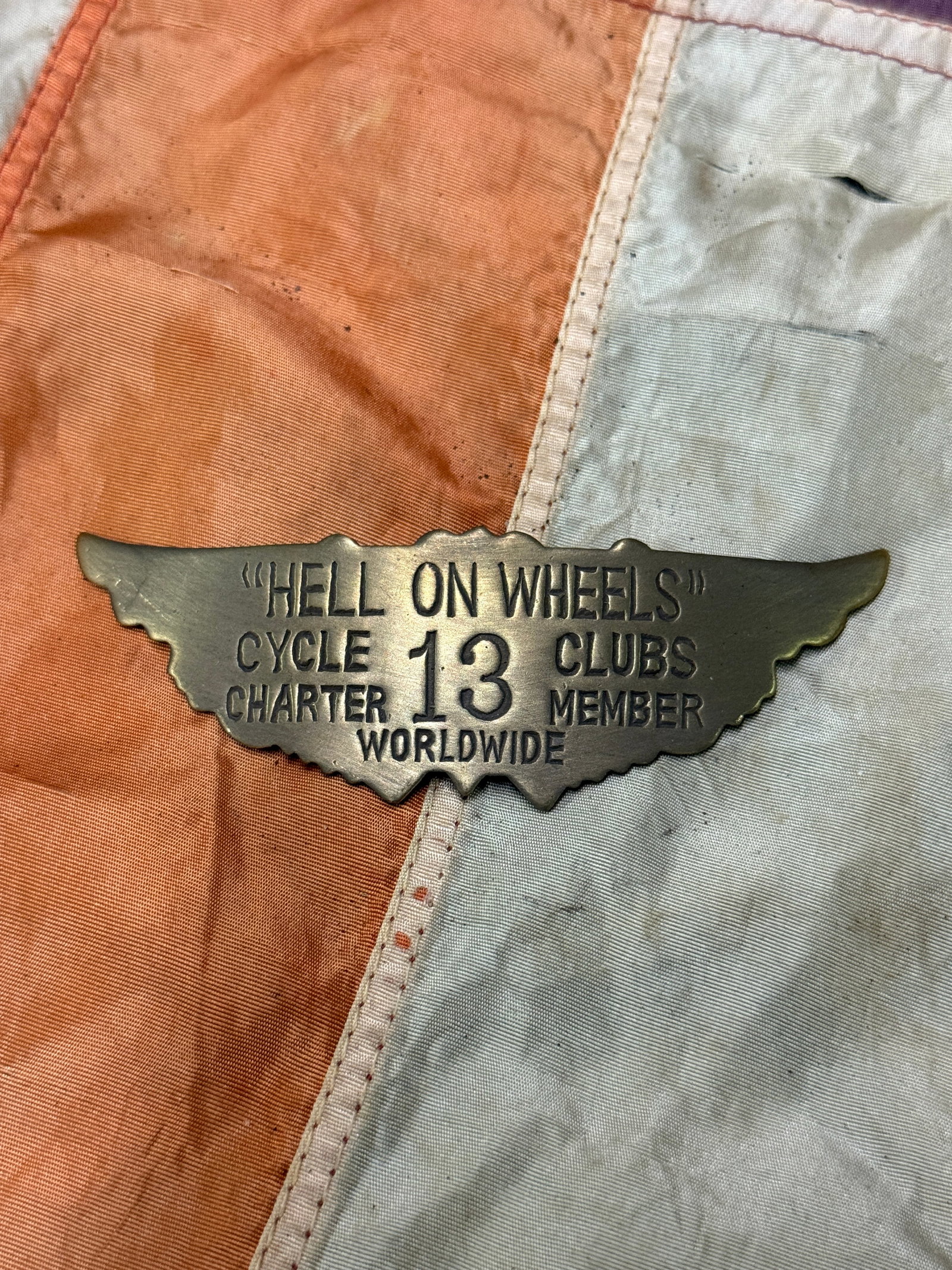 ANTIQUE HELL OF WHEELS CYCLE CLUBS BADGE: ANTIQUE HELL OF WHEELS CYCLE CLUBS BADGE