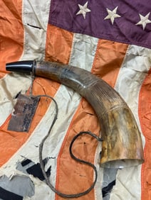 REVOLUTIONARY ERA CARVED COLONIAL SIGNAL HORN BY W. STOKES KIRK