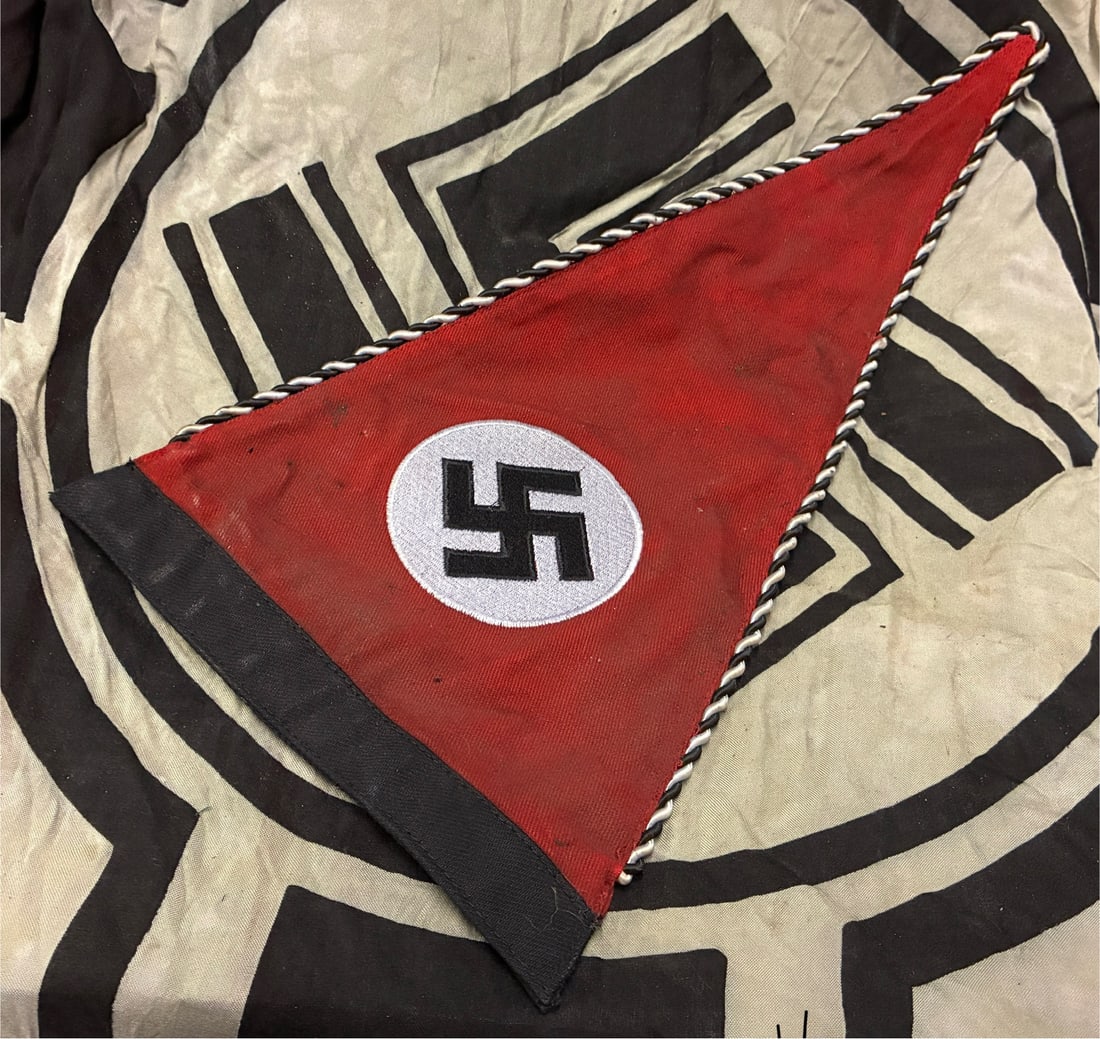 SCARCE WW2 GERMAN NSDAP PENNANT: SCARCE WW2 GERMAN NSDAP PENNANT. A RARE EXAMPLE THAT IS IN MINT OVERALL SHAPE AND CONDITION WITH A BEAUTIFUL OVERALL PATINA. SHOWS GOOD WEAR AND USE. PLEASE VIEW ALL DETAILED PICTURES. A SCARCE EXAMPL