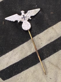WWII German NS-RKB MEMBER’S LAPEL EAGLE. (NS-RKB Hoheitsabzeichen) BY GES. GESCH.