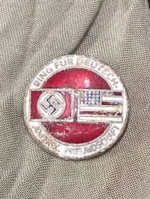 WW2 GERMAN AMERICAN FRIENDSHIP BADGE BY RZM M1/129