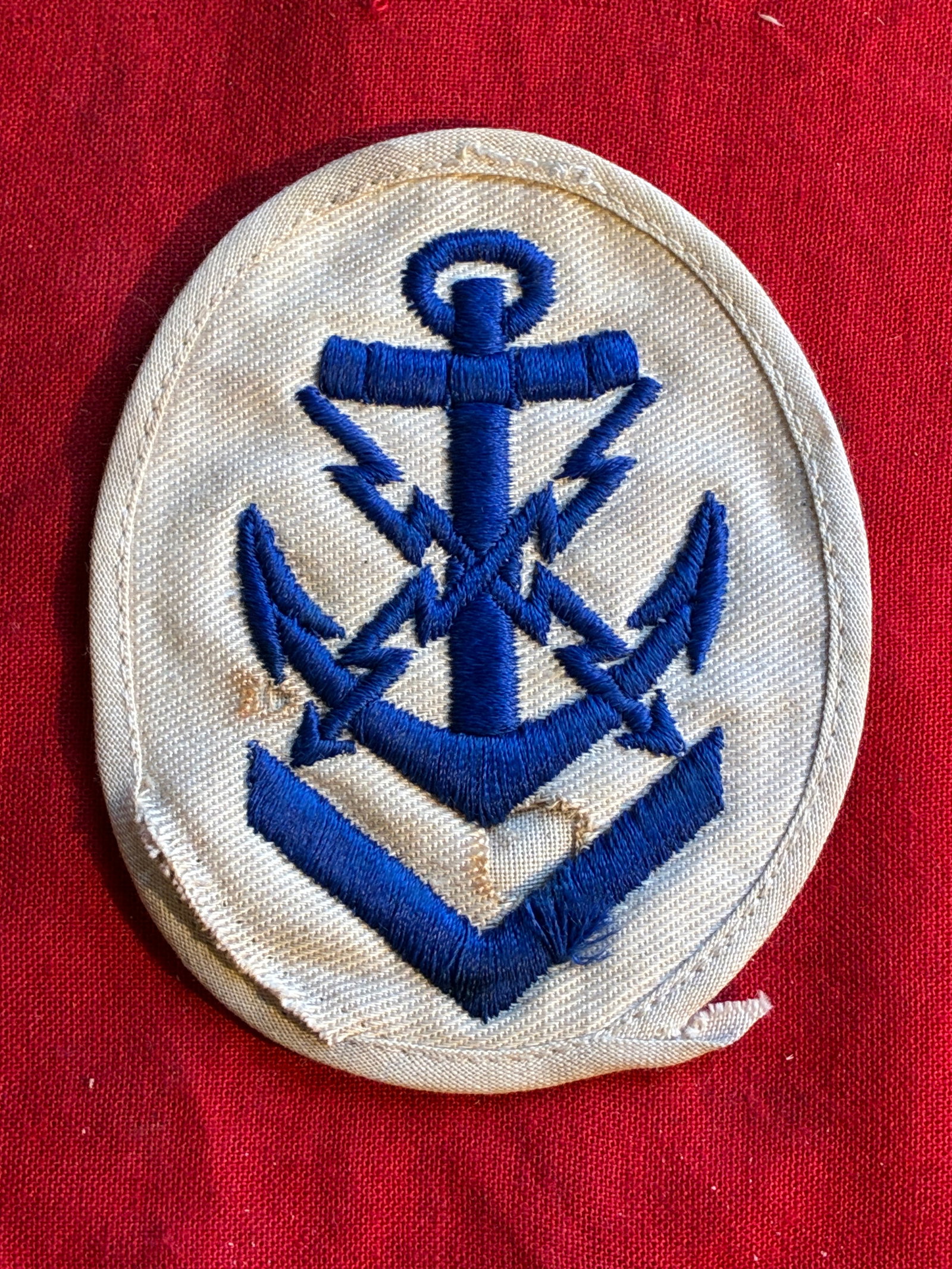 WWII German Navy Kriegsmarine Petty Officer Teleprinter Badge Patch: WWII German Navy Kriegsmarine Petty Officer Teleprinter Badge Patch. A rare find. Shows good wear and use with a beautiful overall patina. Please view all detailed pictures. A very rare example of the