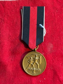 PRE WW2 GERMAN 1938 CZECHOSLOVAKIA OCCUPATION MEDAL WITH RIBBON