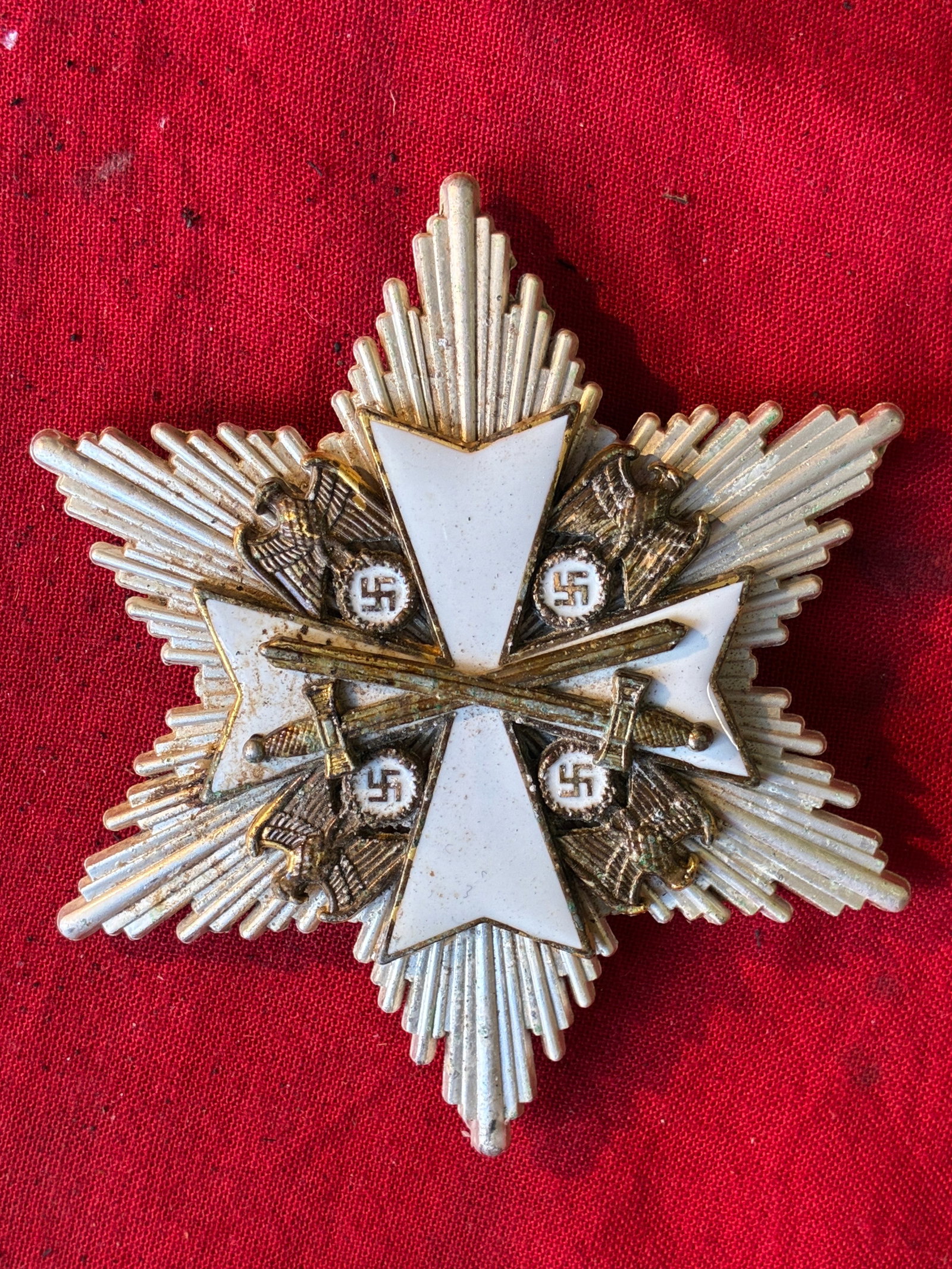 WW2 Order of the German Eagle with Swords, 2nd Class Marked 90021: WW2 Order of the German Eagle with Swords, 2nd Class Marked 90021. instituted on 1 May 1937 by Adolf Hitler, was a diplomatic and honorary award given to prominent foreigners, particularly diplomats, 