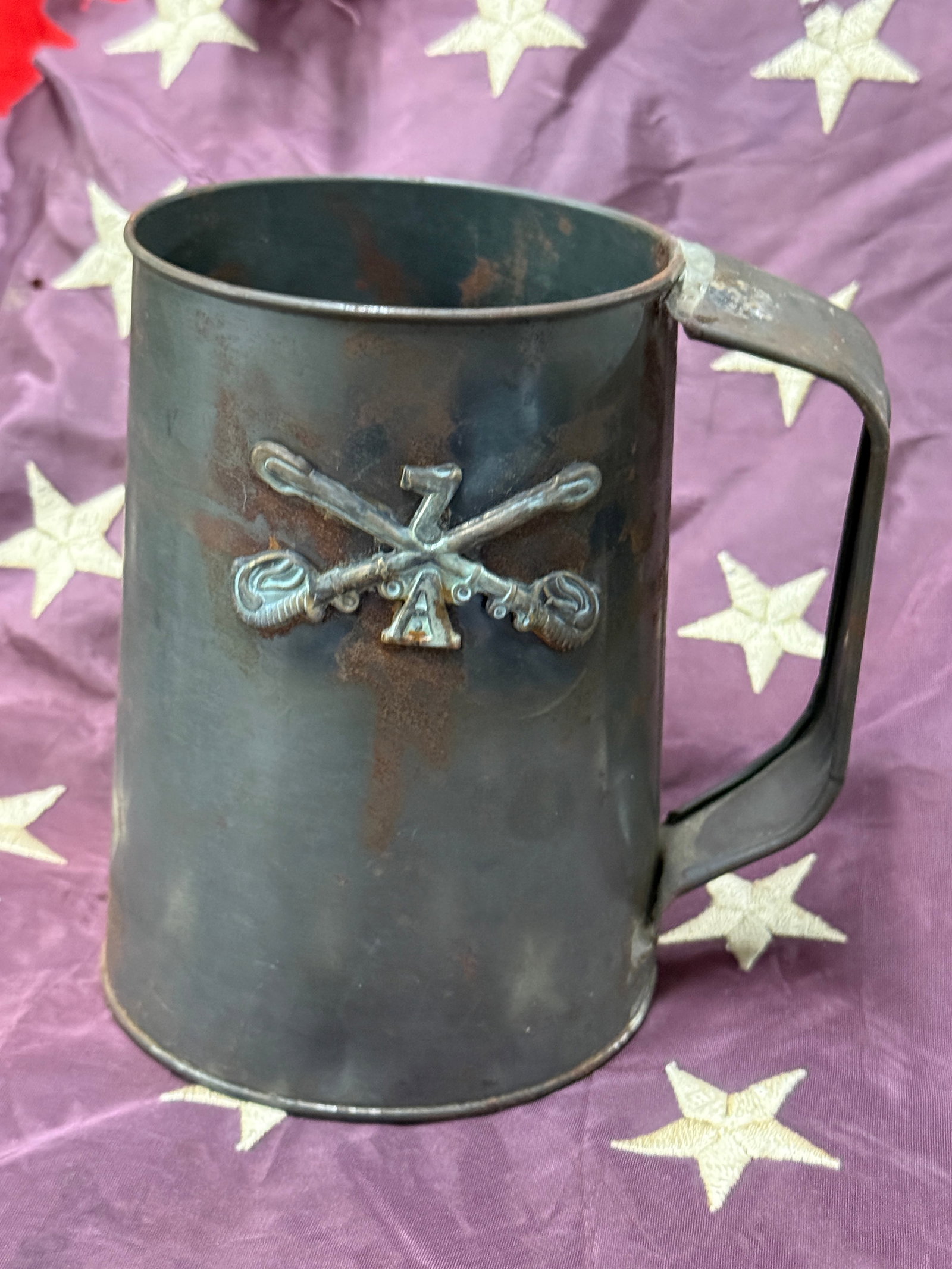 RARE INDIAN WARS CUSTER'S 7TH CAVALRY TIN CUP: RARE INDIAN WARS CUSTER'S 7TH CAVALRY TIN CUP. A RARE FIND. SHOWS GOOD WEAR AND USE WITH A BEAUTIFUL OVERALL PATINA. A RARE EXAMPLE OF THE TIME PERIOD.