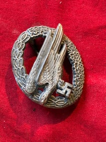 WWII GERMAN REICH LUFTWAFFE FALLSCHIRMJAGER BADGE BY B & N L