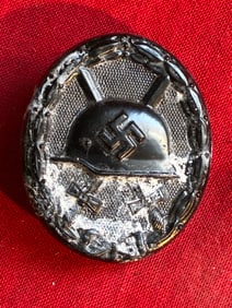 WW2 German Wound badge in black / Verwundetenabzeichen Schwarz Marked 30