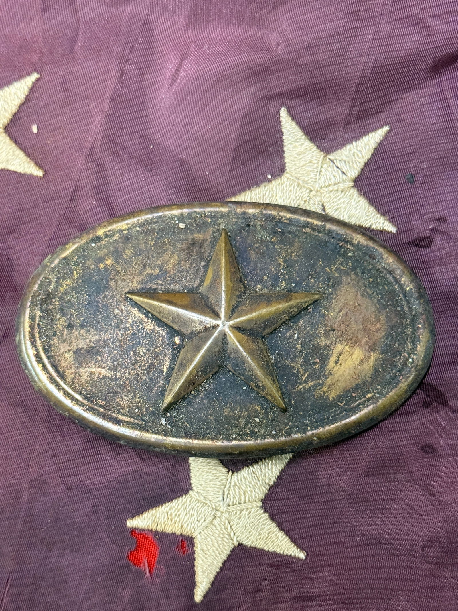 CIVIL WAR CONFEDERATE CSA TEXAS STAR OVAL BELT PLATE BUCKLE: CIVIL WAR CONFEDERATE CSA TEXAS STAR OVAL BELT PLATE BUCKLE. A VERY RARE EXAMPLE THAT IS IN MINT OVERALL SHAPE AND CONDITION WITH A BEAUTIFUL OVERALL PATINA. HAS A GREAT LOOK TO IT WITH AN EXCELLENT O