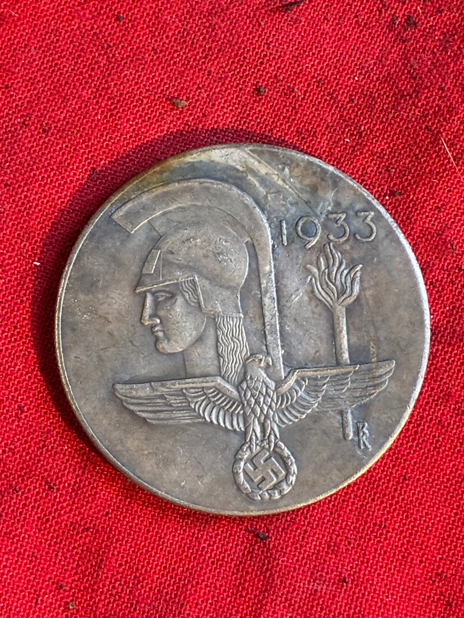 WW2 GERMAN OLYMPICS HAUS DER DEUTSCHEN KUNST GRUNDSTEINLEGUNG 1933 SILVER COMMEMORATIVE COIN: WW2 GERMAN OLYMPICS HAUS DER DEUTSCHEN KUNST GRUNDSTEINLEGUNG 1933 SILVER COMMEMORATIVE COIN