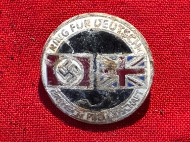 A WW2 German-British Friendship Badge pre 1939 By RZM M1/129