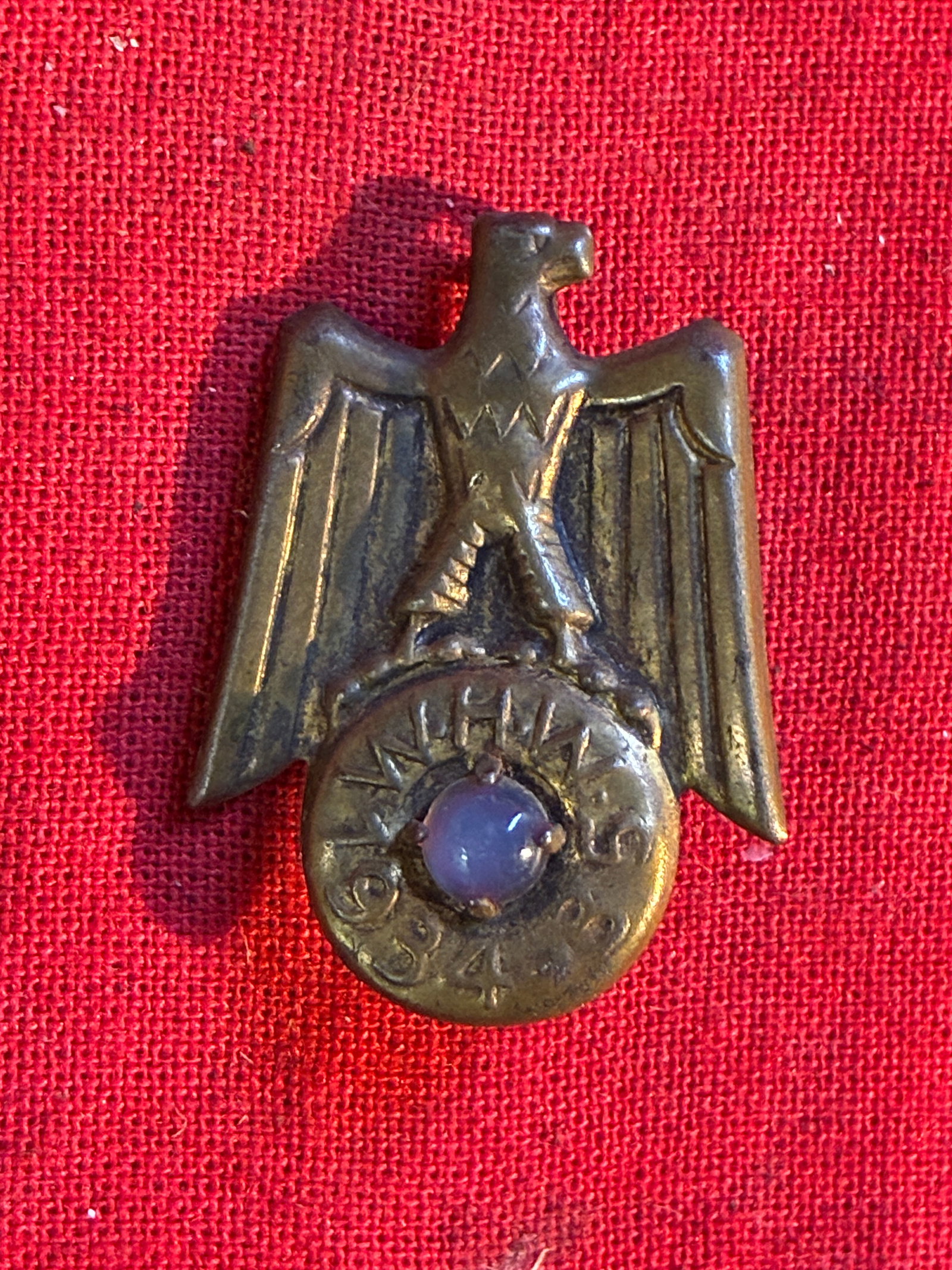 WW2 German WHW (German Winter Relief) 1934-35: WW2 German WHW (German Winter Relief) 1934-35. Shows good wear and use with a beautiful overall patina. Please view all detailed pictures. A scarce example of the time period.