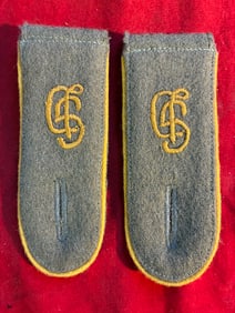 WW2 GERMAN PAIR OF SHOULDER TABS SIGNALMAN DIVISION GROSSDEUTSCHLAND