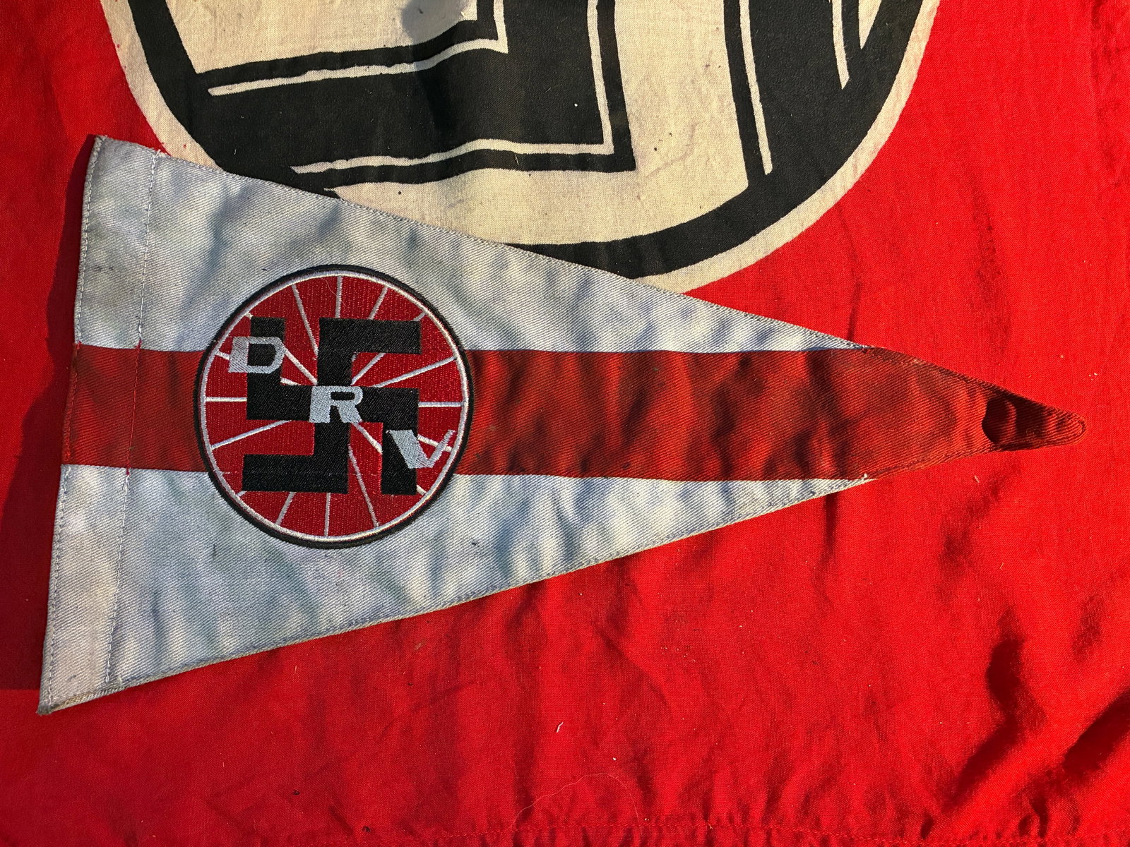 WW2 German Deutscher Radfahrer Verein (DRV) Wimpel / pennant: WW2 German Deutscher Radfahrer Verein (DRV) Wimpel / pennant. Very hard to find and in mint overall shape and condition. Please view all detailed pictures.