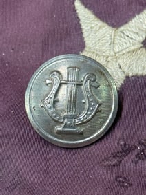 SCARCE CIVIL WAR MUSICIAN'S COAT BUTTON BY SUPERIOR QUALITY