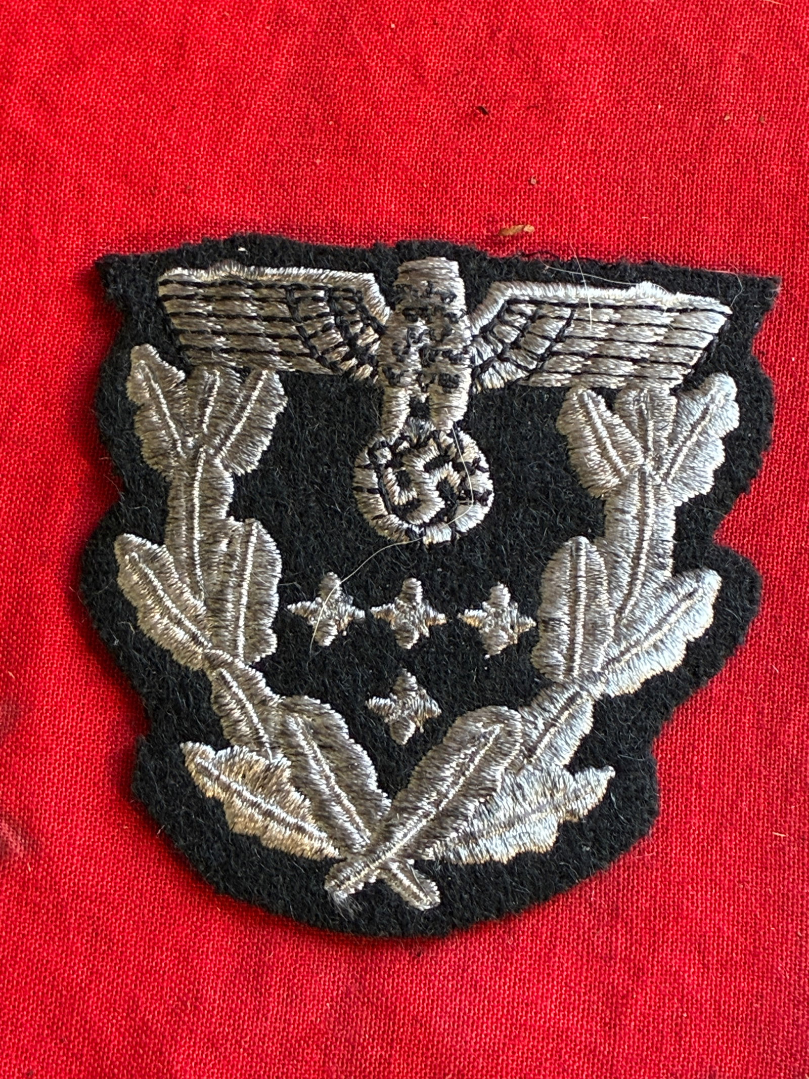 WW2 German Minister without portfolio rank insignia: WW2 German Minister without portfolio rank insignia. The rank insignia were worn on the left lower sleeve of the uniform. Worn from 1939 to 1945. While not a Collar Tab or Shoulder Board, they are inc