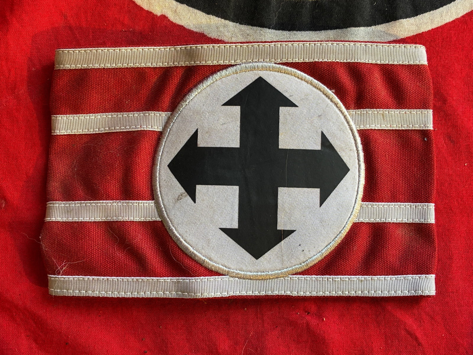 WW2 German Fascist Hungarian Iron Cross Movement Armband: WW2 German Fascist Hungarian Iron Cross Movement Armband. A very rare find. Shows good wear and use with a beautiful overall patina. Please view all detailed pictures. A rare find.