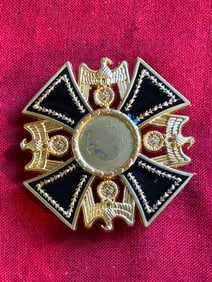 WW2 GERMAN ORDER 3RD CLASS BY MUNCHEN 9