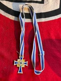 SCARCE WW2 GERMAN MOTHERS CROSS IN GOLD WITH LONG RIBBON